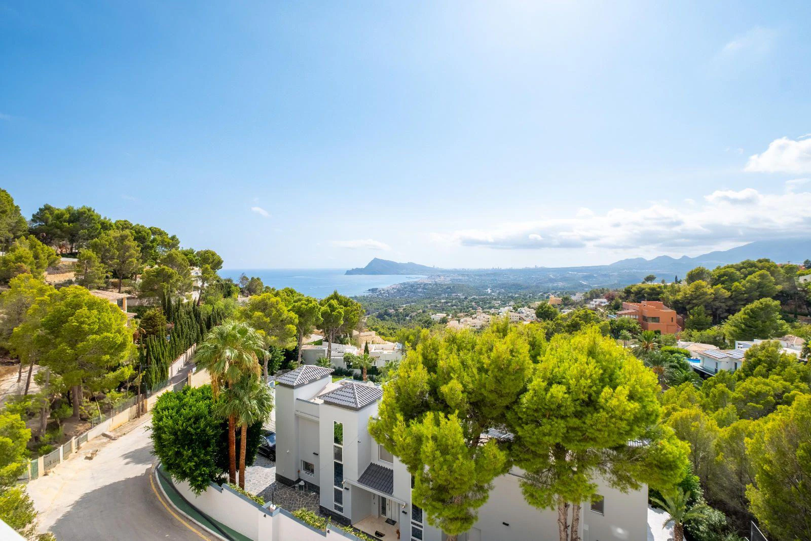 1325 - Luxury Villa in Altea with Impressive Views of the Altea Bay