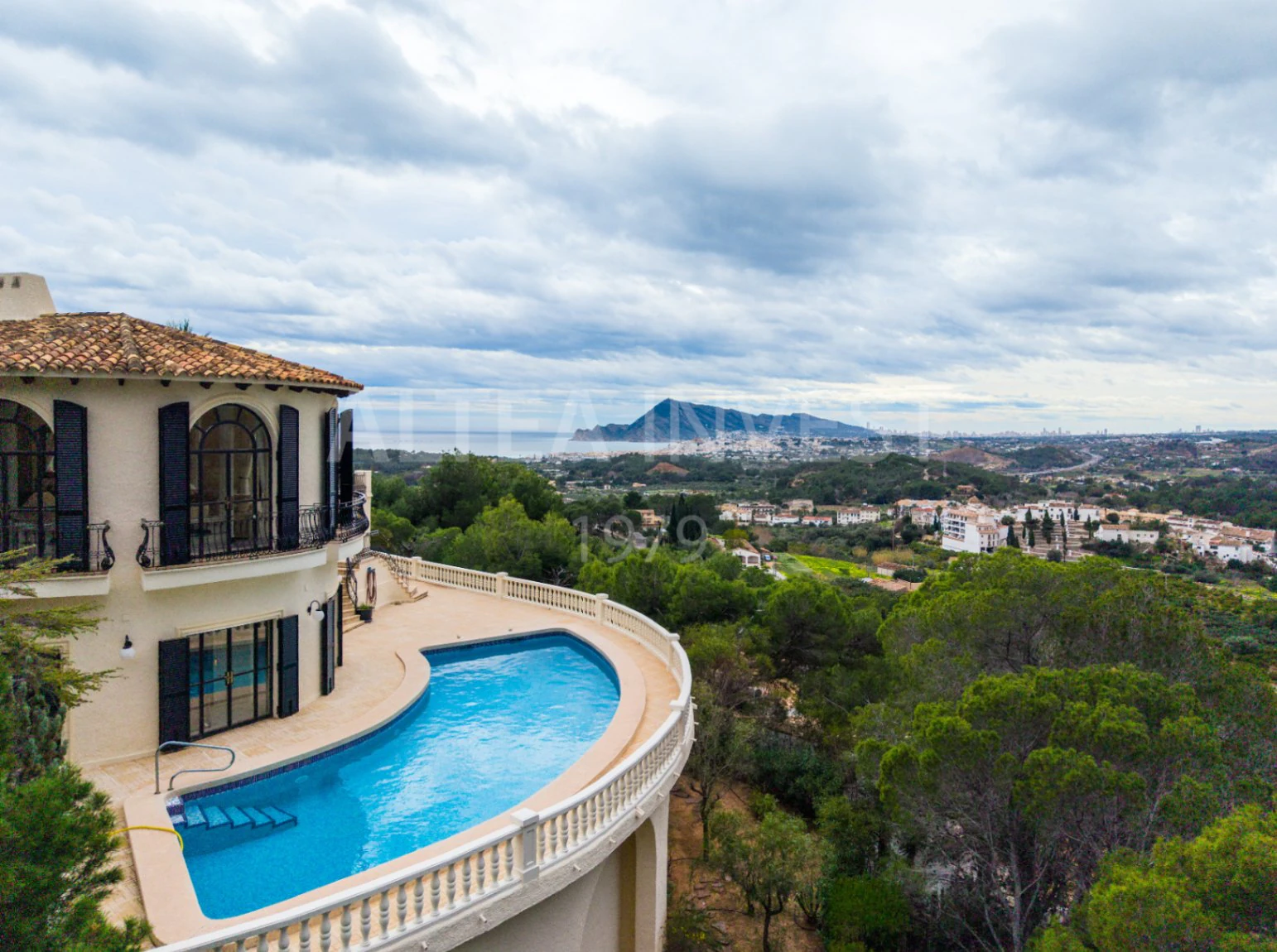 Exclusivity, Privacy and Panoramic Views at the Altea Golf Club