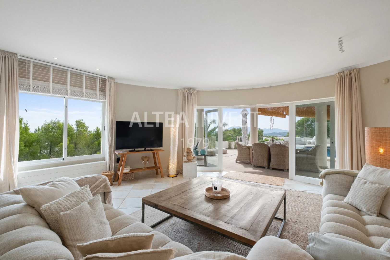 1464 - Ibiza-style villa with panoramic views of Altea Bay and the sea