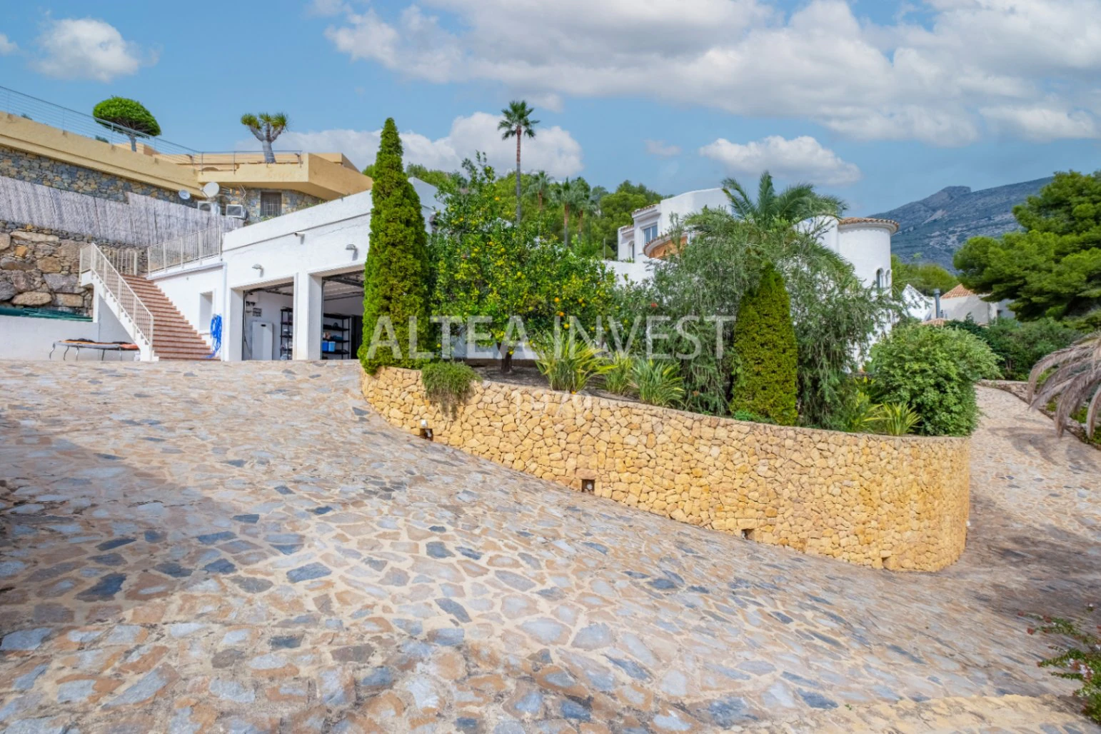 1464 - Ibiza-style villa with panoramic views of Altea Bay and the sea