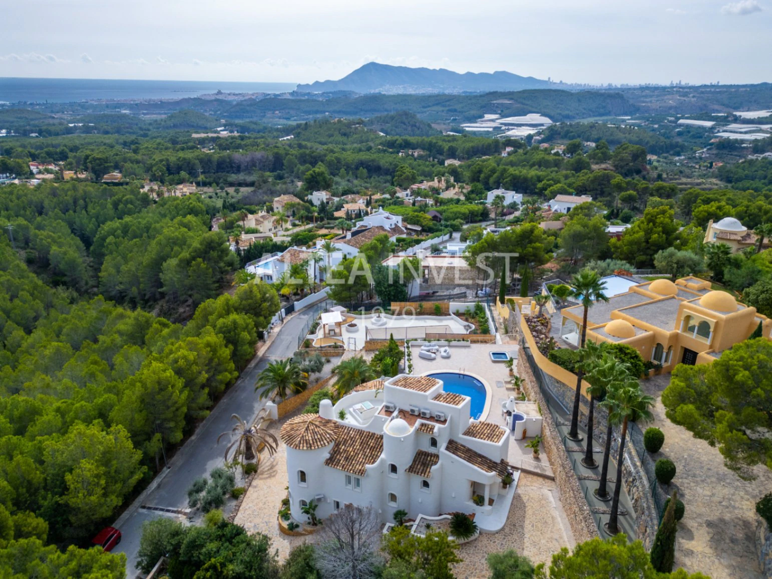 1464 - Ibiza-style villa with panoramic views of Altea Bay and the sea