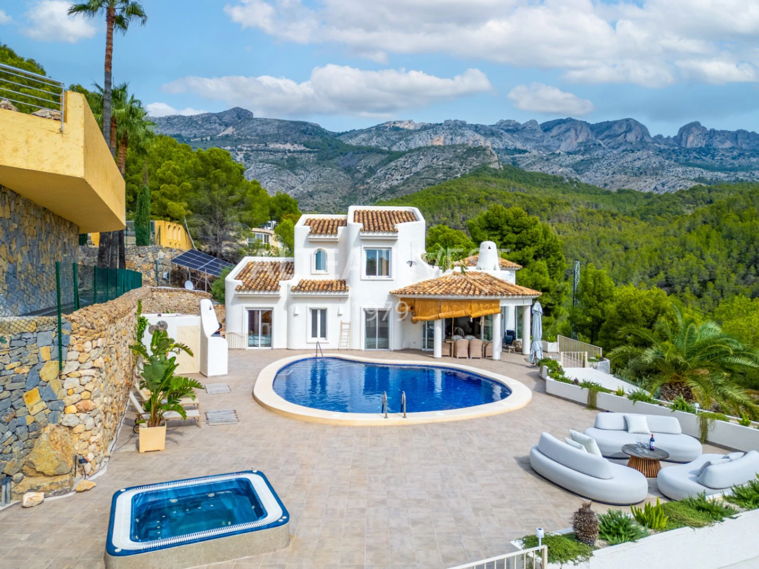 1464 - Ibiza-style villa with panoramic views of Altea Bay and the sea