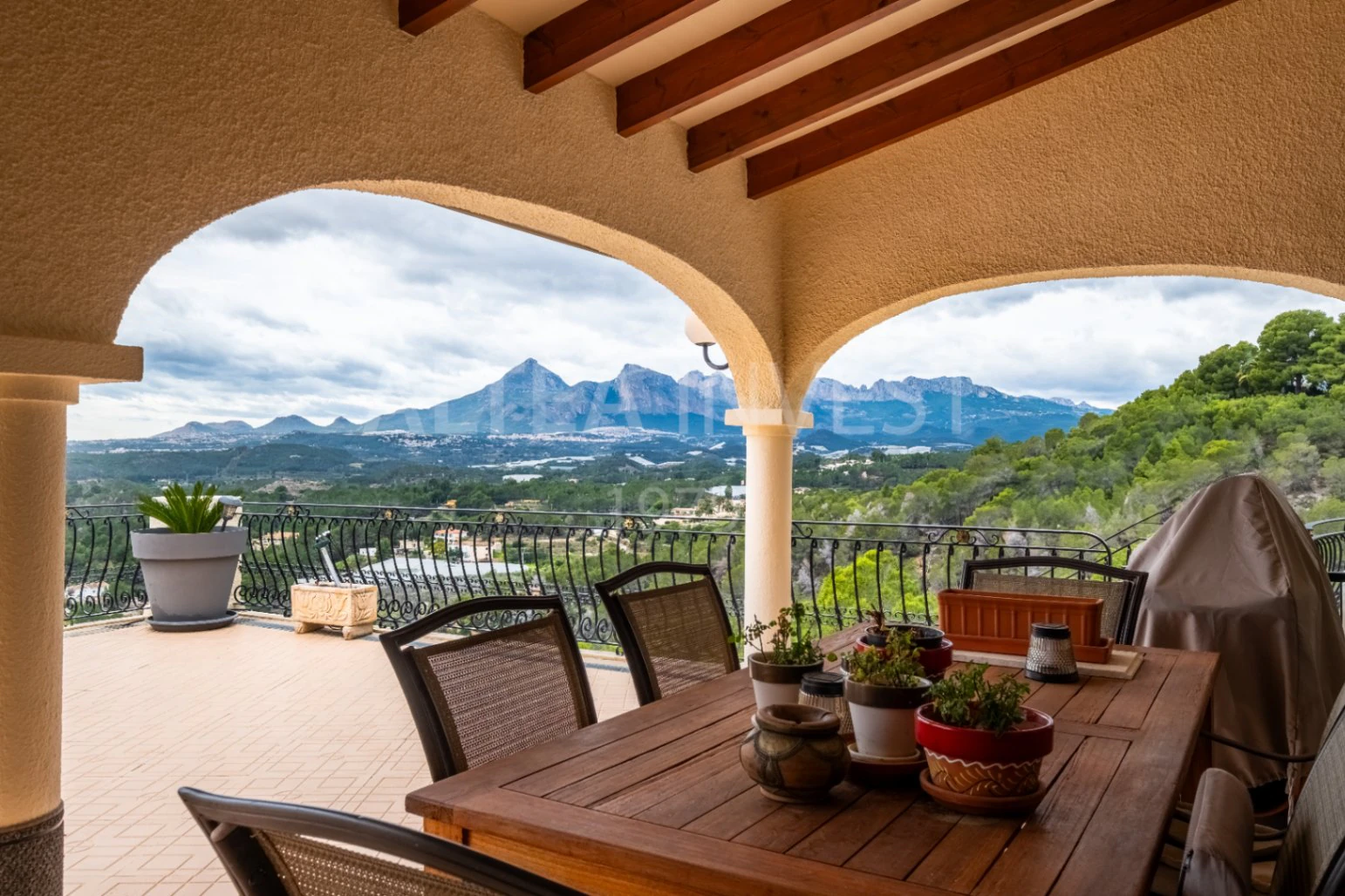 Exclusivity, Privacy and Panoramic Views at the Altea Golf Club
