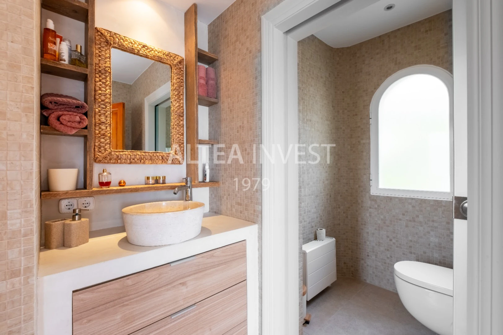 1464 - Ibiza-style villa with panoramic views of Altea Bay and the sea