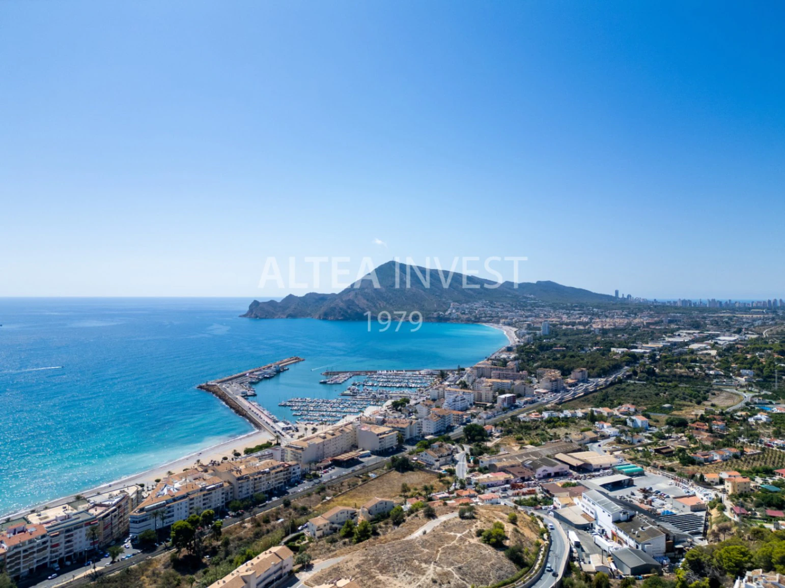 1461 - Exclusive plot in the heart of Altea's old town