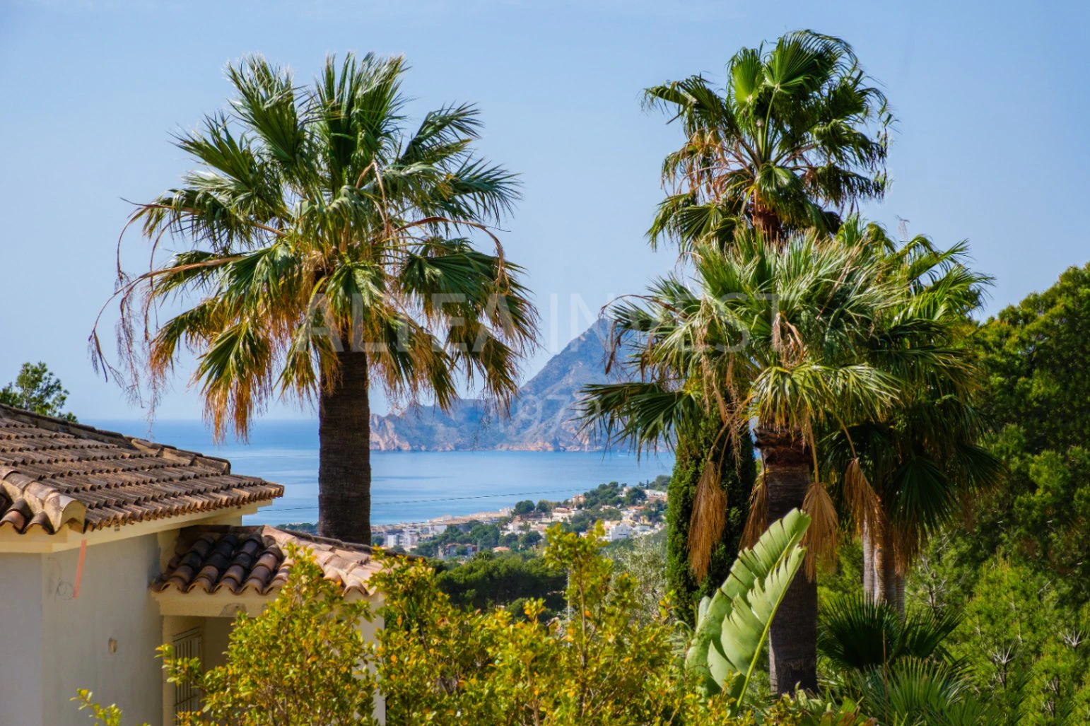 1534 - Mediterranean retreat with an Ibizan feel and panoramic views in Altea