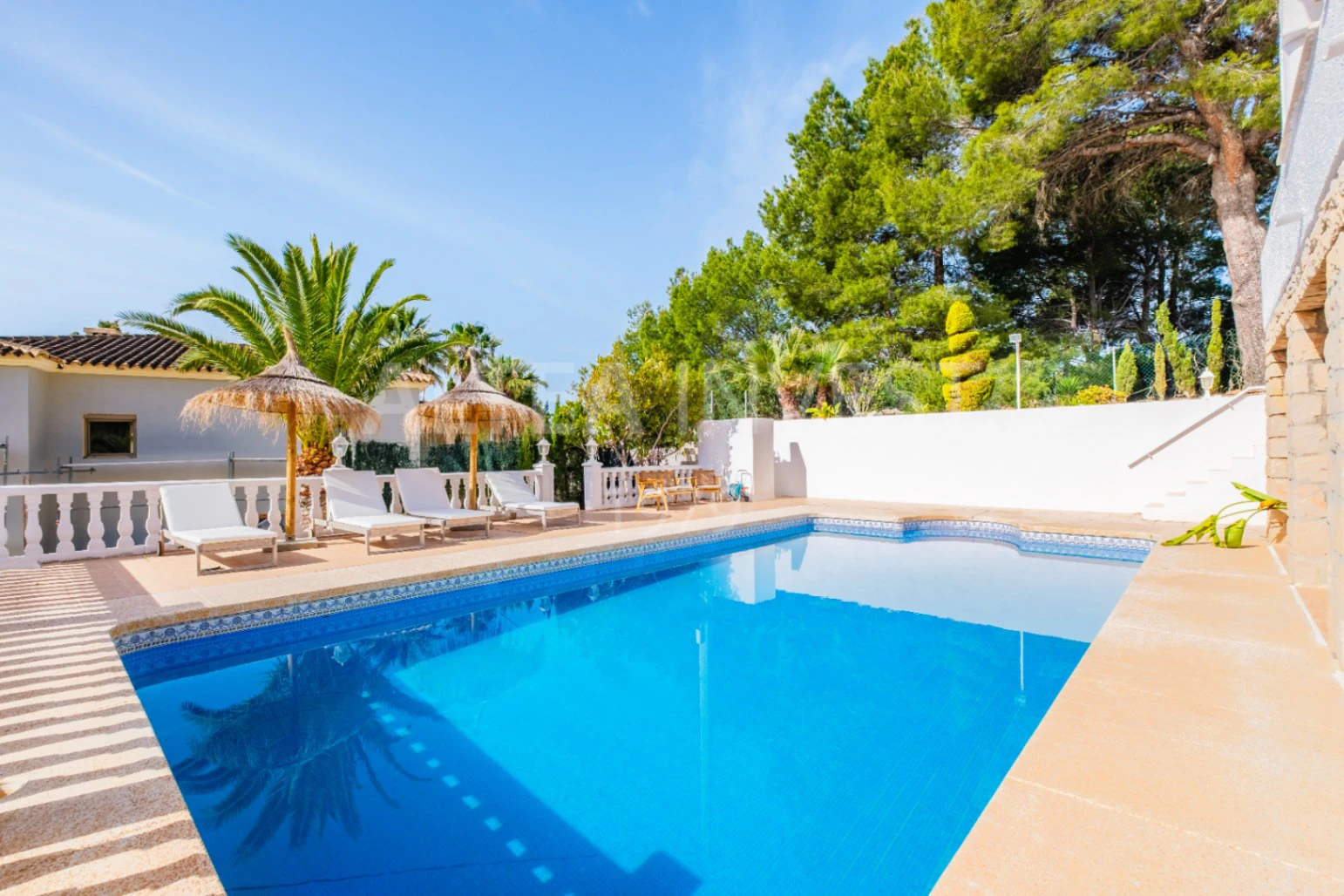 1534 - Mediterranean retreat with an Ibizan feel and panoramic views in Altea