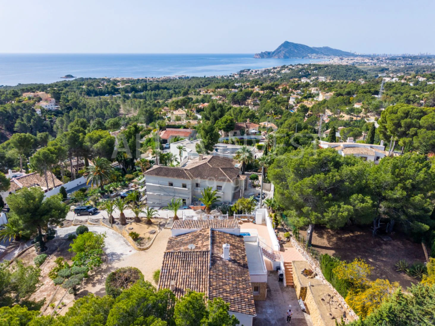 1534 - Mediterranean retreat with an Ibizan feel and panoramic views in Altea