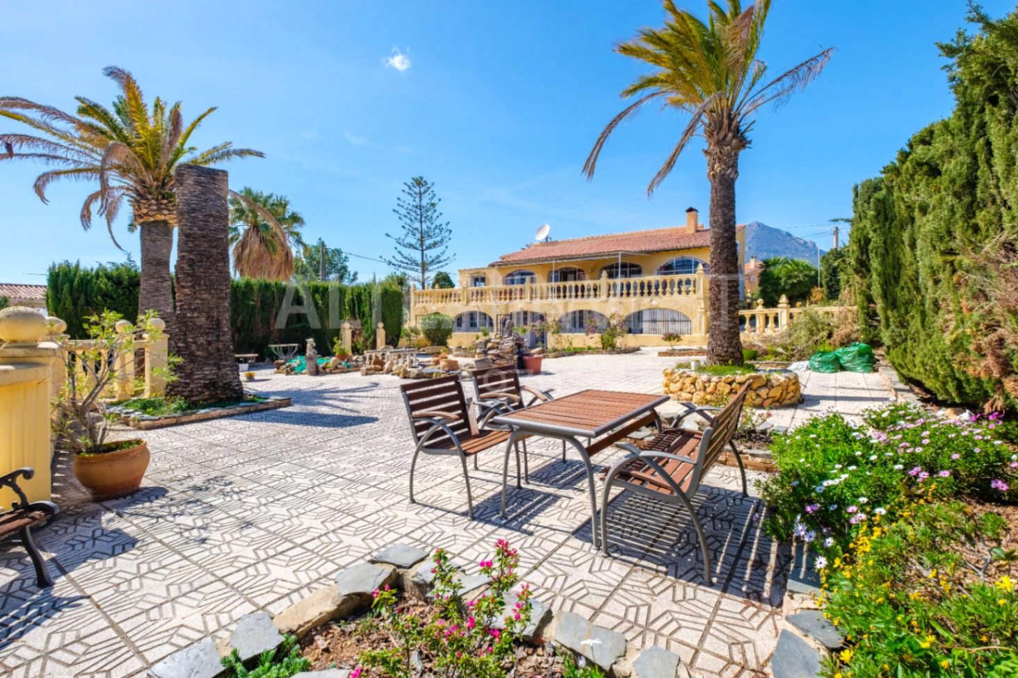 A Unique Property with High Rental Potential on the Costa Blanca
