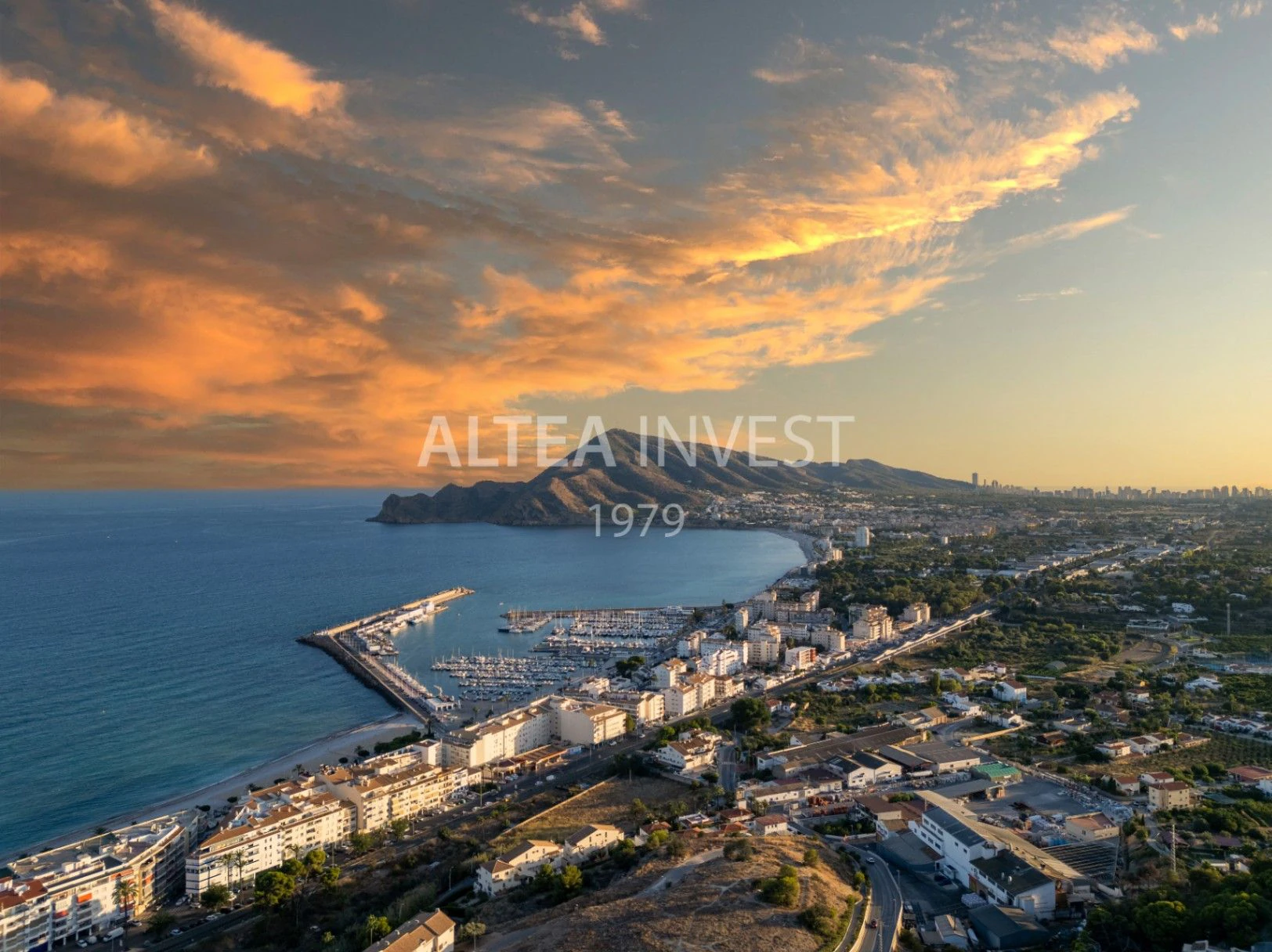 1461 - Exclusive plot in the heart of Altea's old town