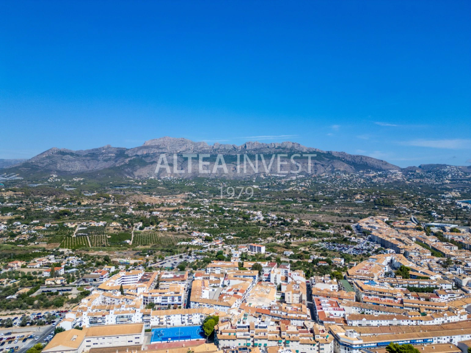 1461 - Exclusive plot in the heart of Altea's old town