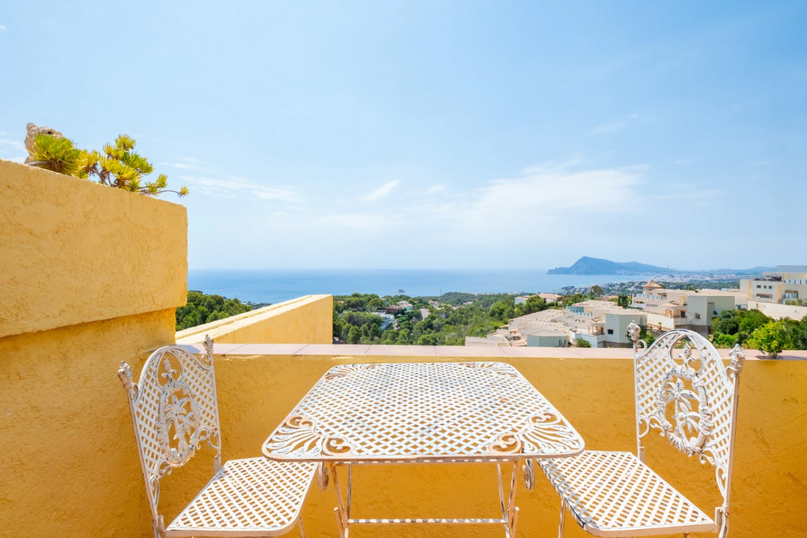 1435 - Traumhafte Duplex-Terrassenwohnung mit Panoramablick auf das Meer