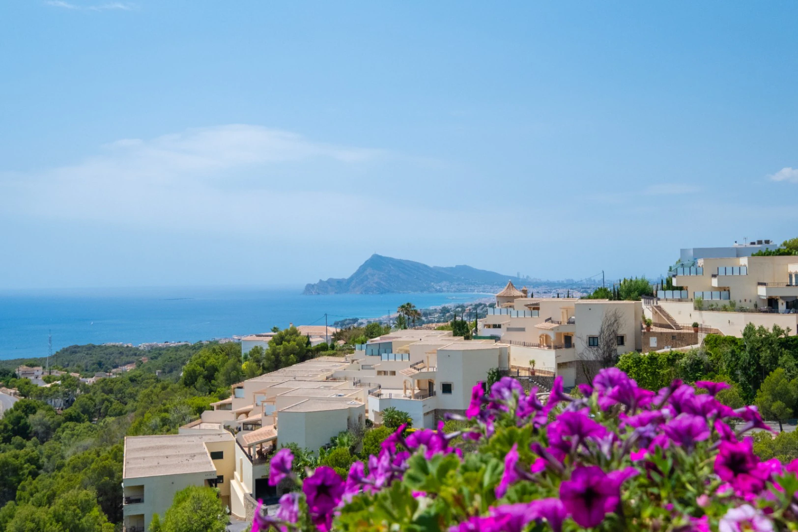 1435 - Traumhafte Duplex-Terrassenwohnung mit Panoramablick auf das Meer