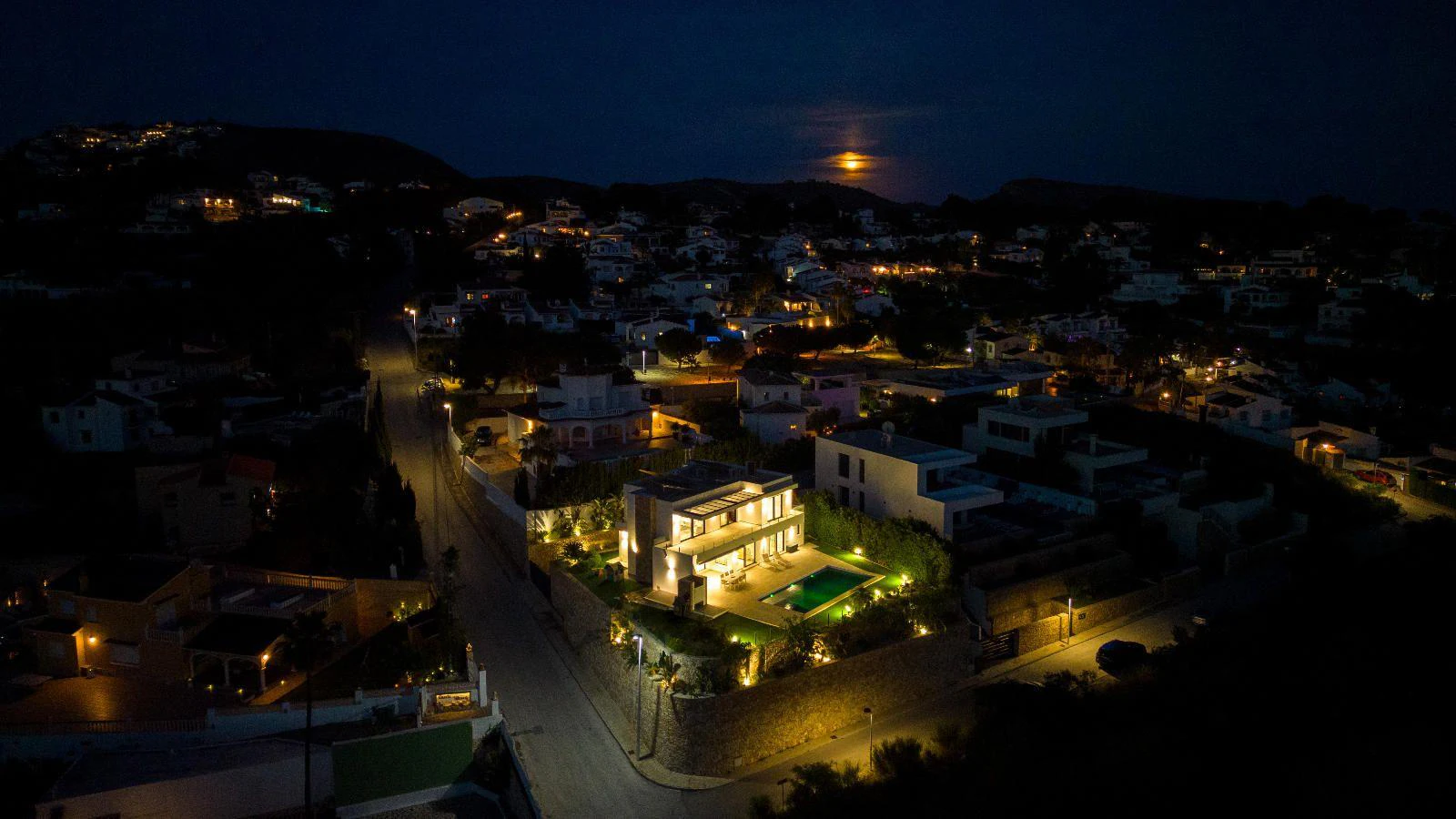 1426 - Einfamilienhaus zu verkaufen in Moraira