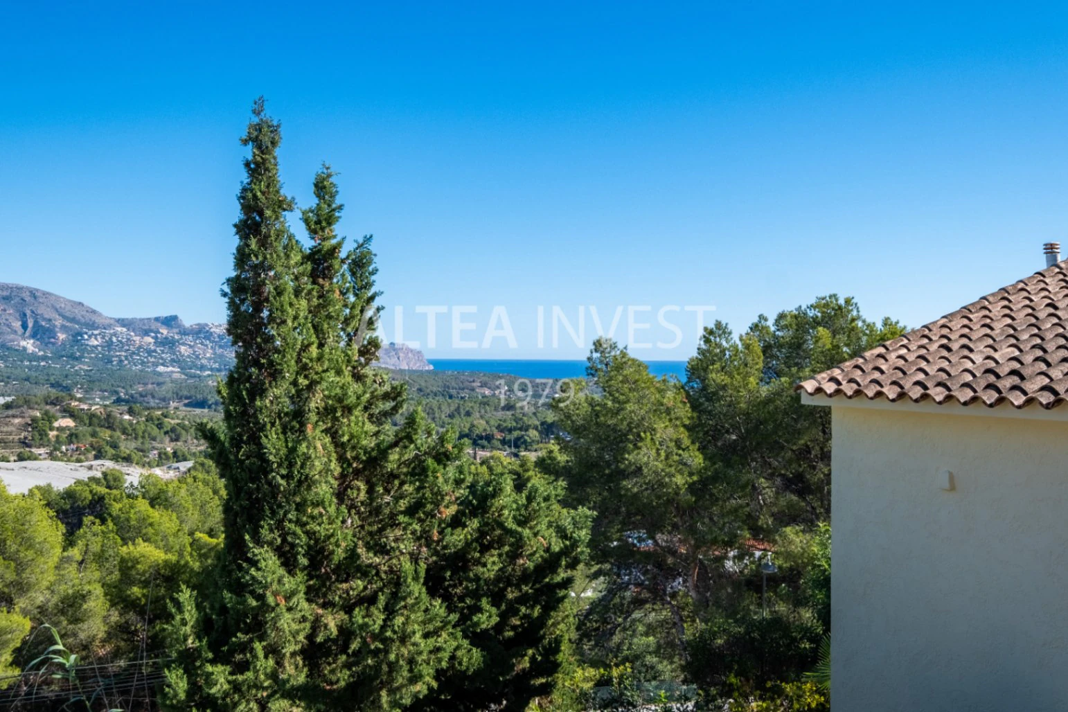 1430 - Vue sur la mer et environnement naturel – Une villa pour vivre et se détendre