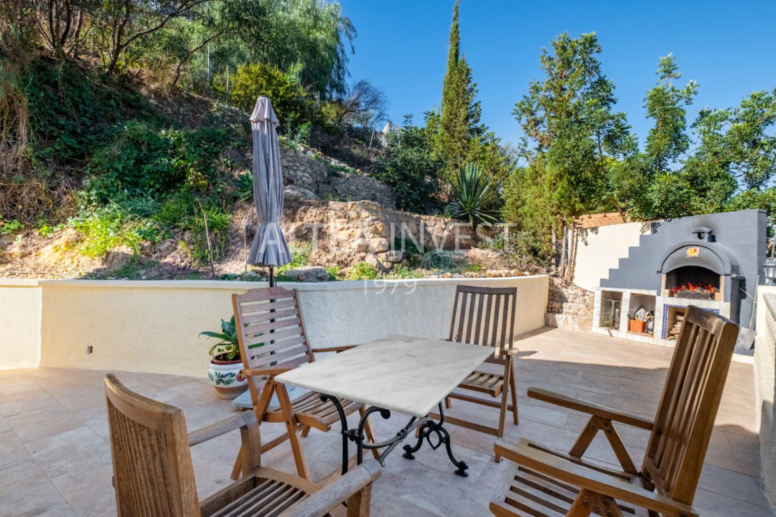 1430 - Vue sur la mer et environnement naturel – Une villa pour vivre et se détendre