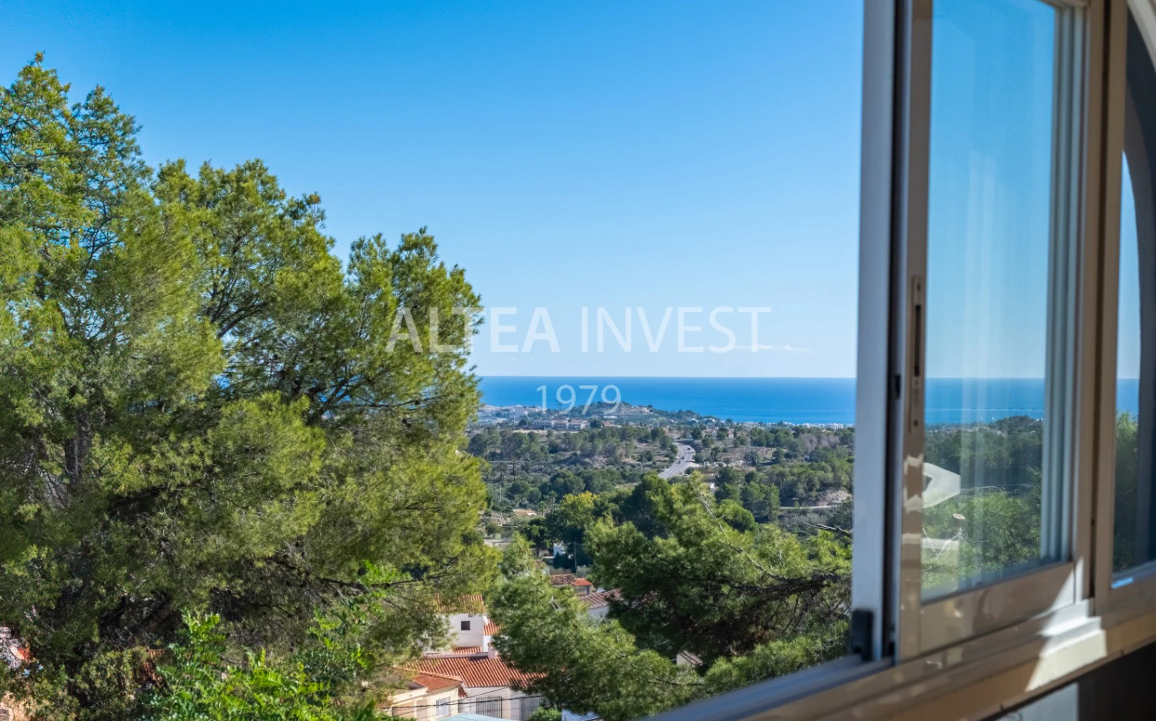 1430 - Vue sur la mer et environnement naturel – Une villa pour vivre et se détendre