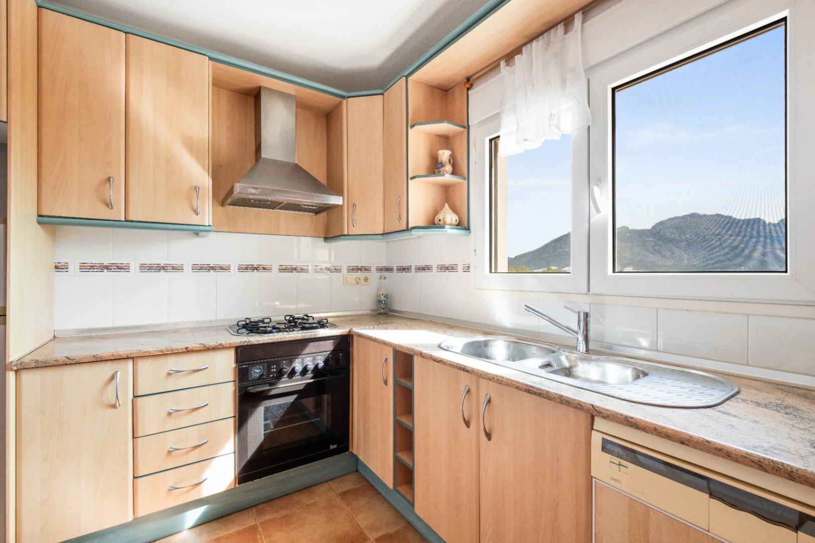 1430 - Vue sur la mer et environnement naturel – Une villa pour vivre et se détendre