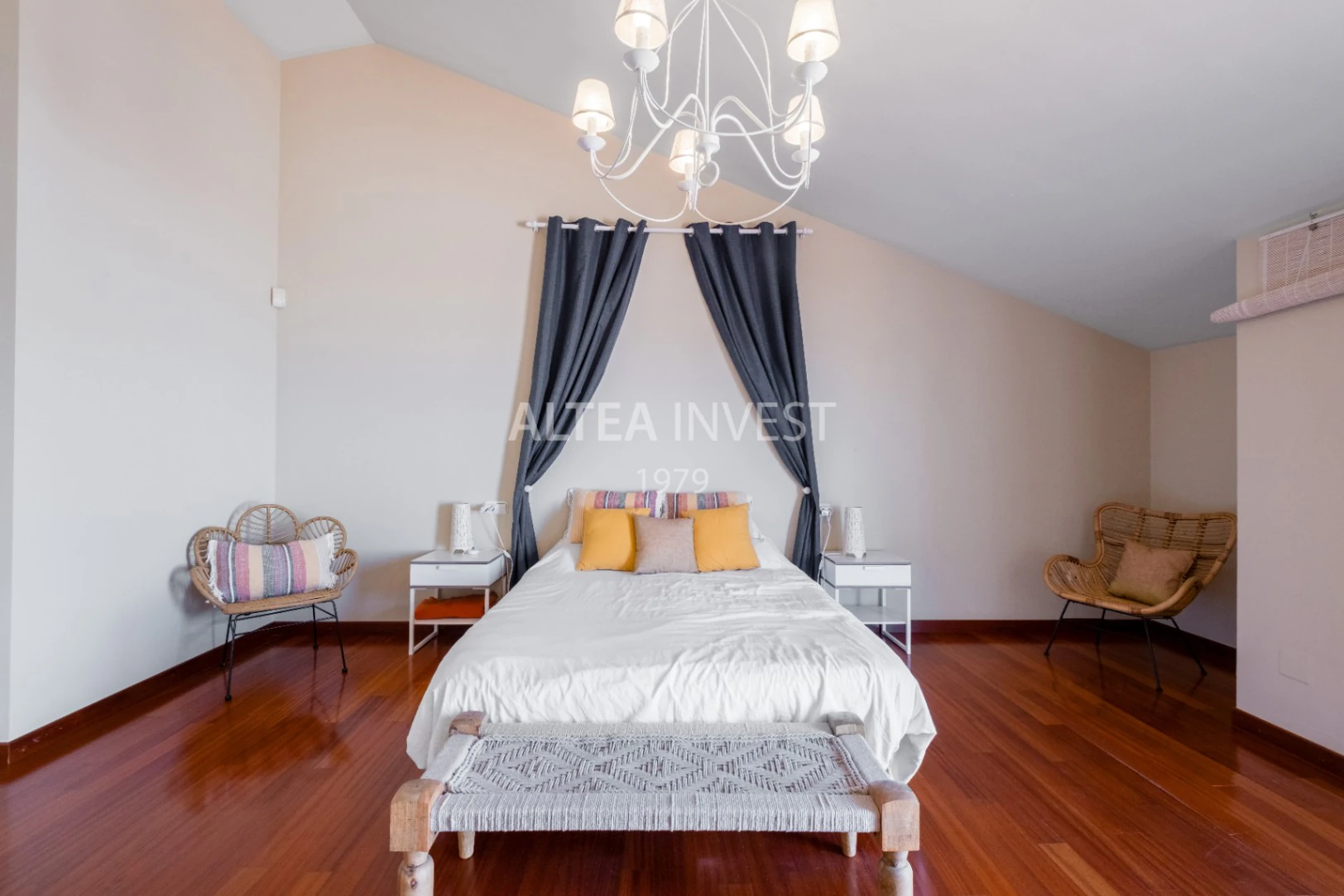 1357 - Exklusive Duplex-Penthouse in Altea mit mehr als 600 m², Terrassen und spektakulärem Meerblick
