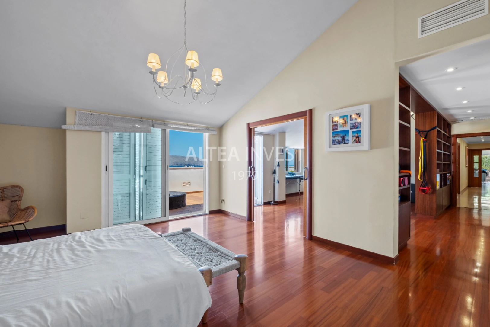 1357 - Exklusive Duplex-Penthouse in Altea mit mehr als 600 m², Terrassen und spektakulärem Meerblick