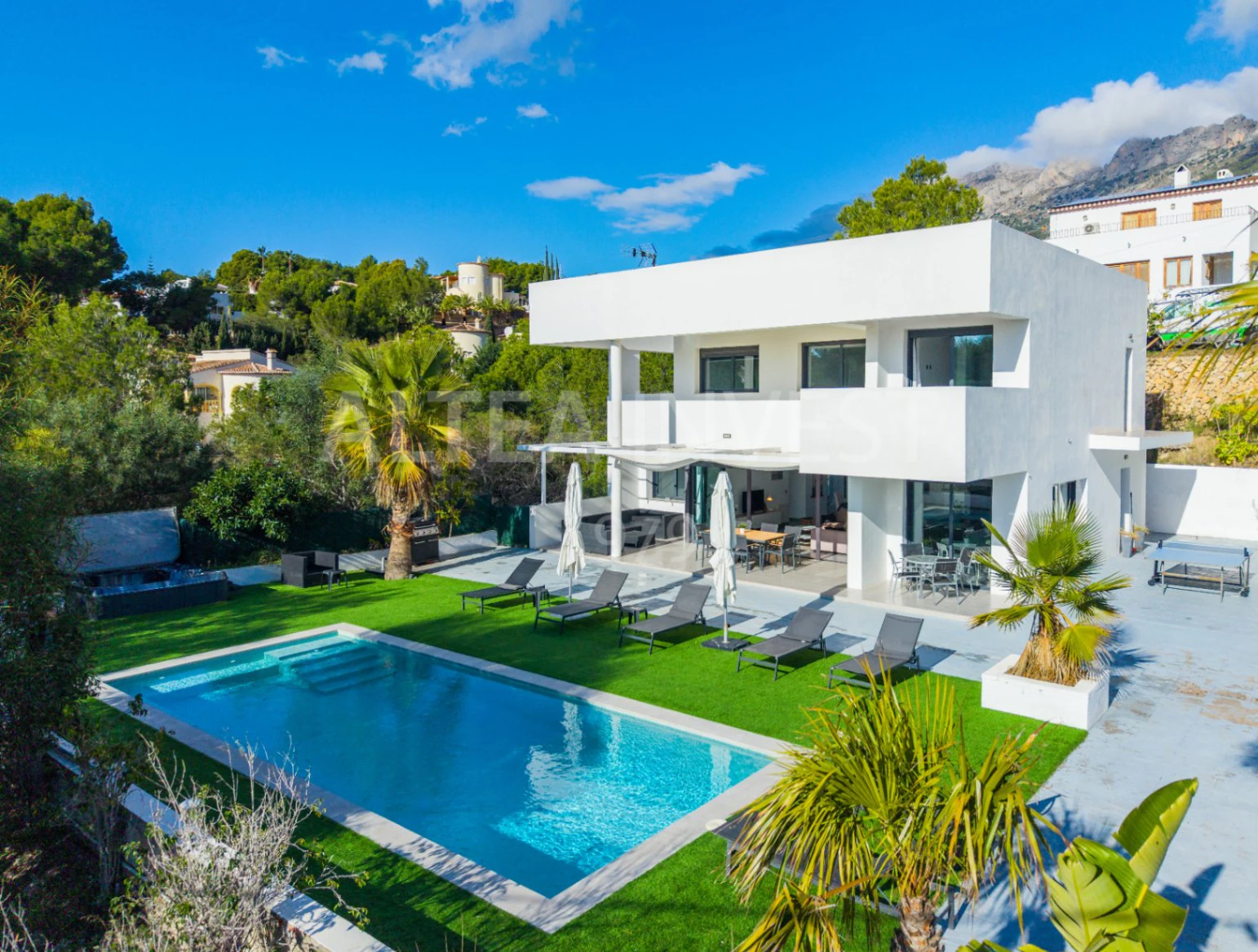 1504 - Elegante Villa Mediterránea con Vistas al Mar en La Galera de las Palmeras