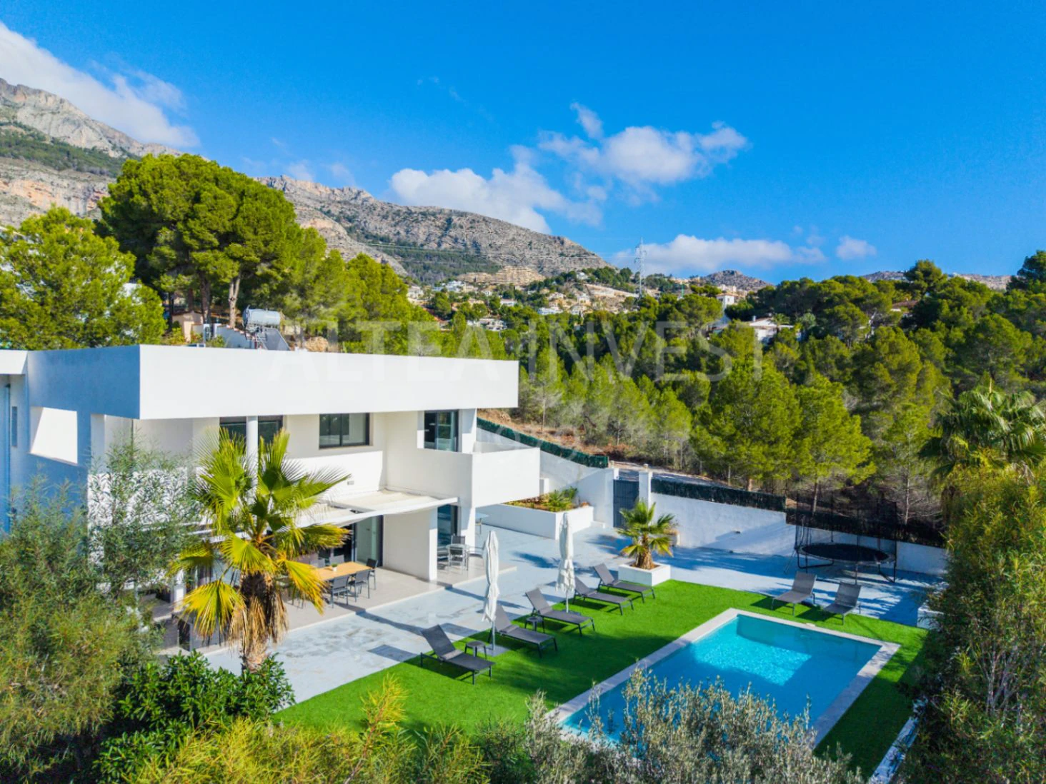 1504 - Elegante Villa Mediterránea con Vistas al Mar en La Galera de las Palmeras