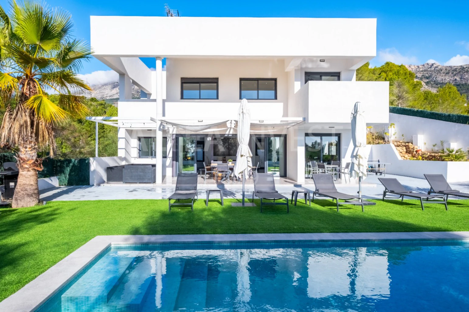 1504 - Elegante Villa Mediterránea con Vistas al Mar en La Galera de las Palmeras