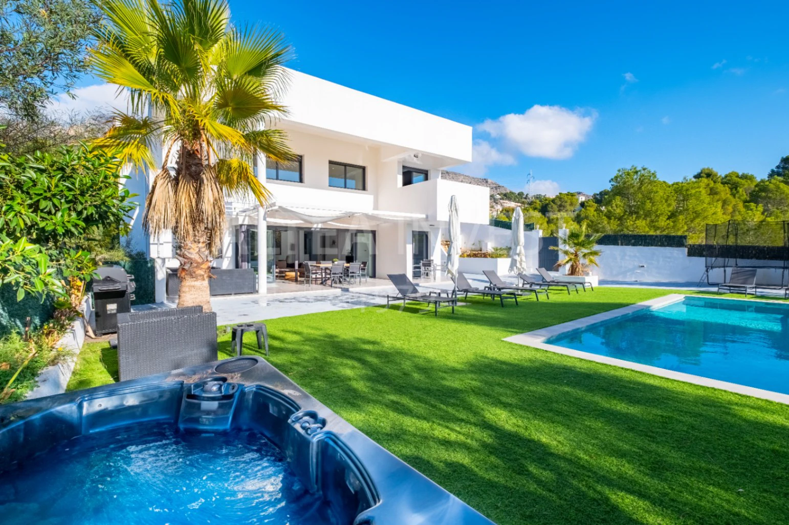 1504 - Elegante Villa Mediterránea con Vistas al Mar en La Galera de las Palmeras