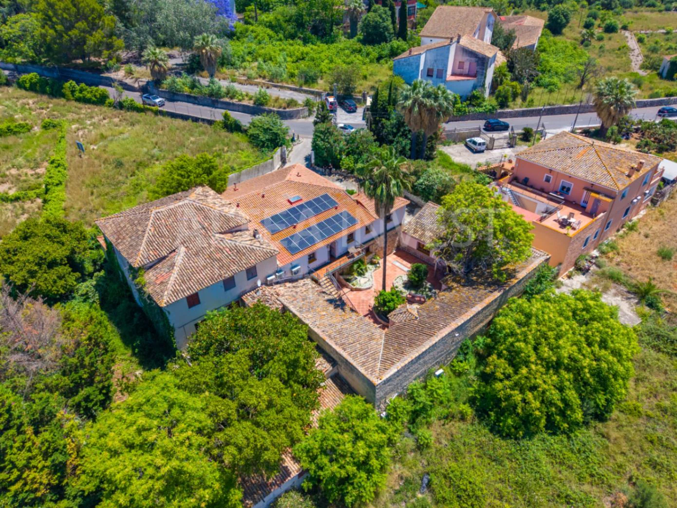 A Historic Gem with a Soul of Its Own – A Unique Investment in La Xara, Dénia