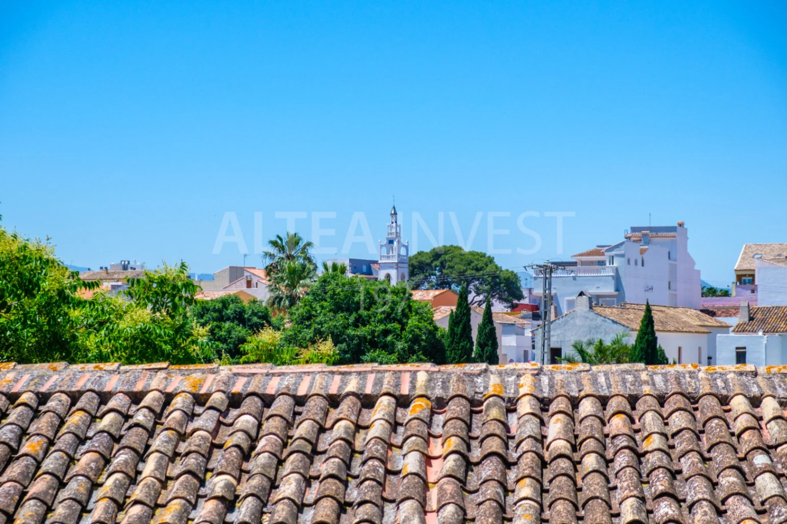 A Historic Gem with a Soul of Its Own – A Unique Investment in La Xara, Dénia