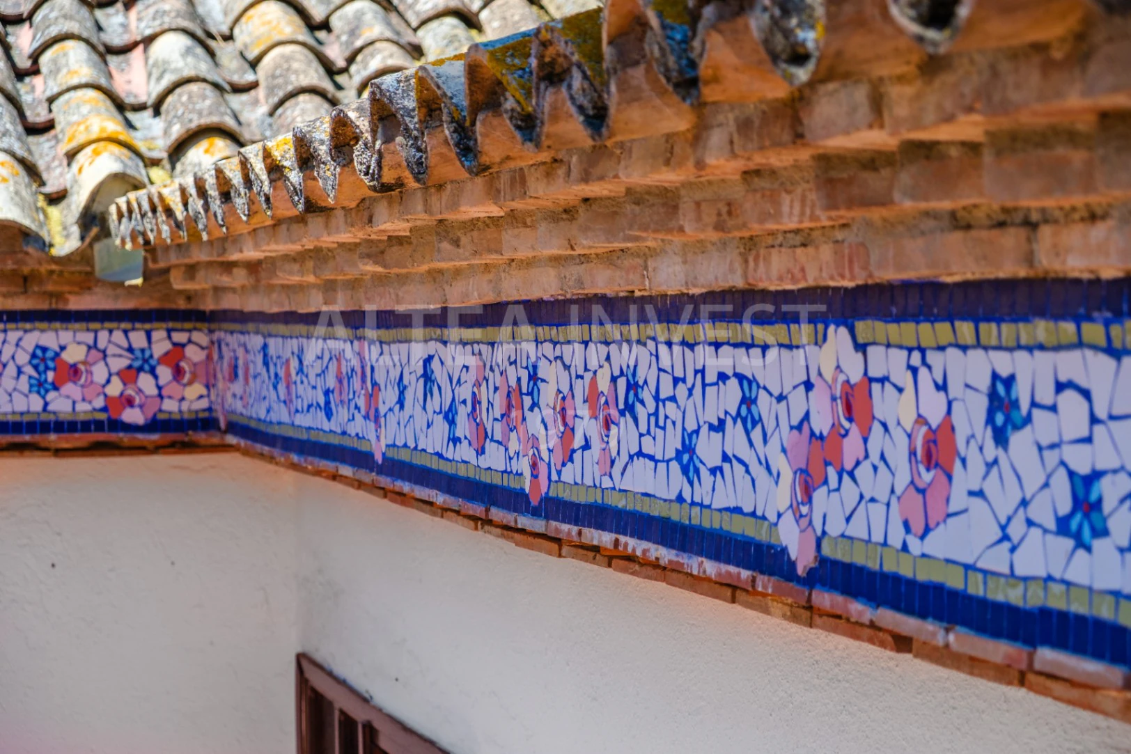 A Historic Gem with a Soul of Its Own – A Unique Investment in La Xara, Dénia