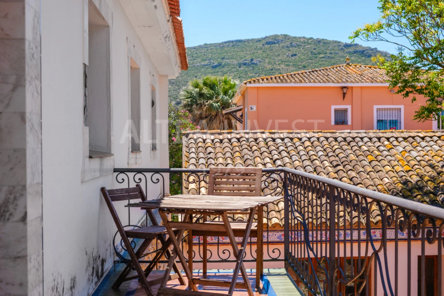A Historic Gem with a Soul of Its Own – A Unique Investment in La Xara, Dénia
