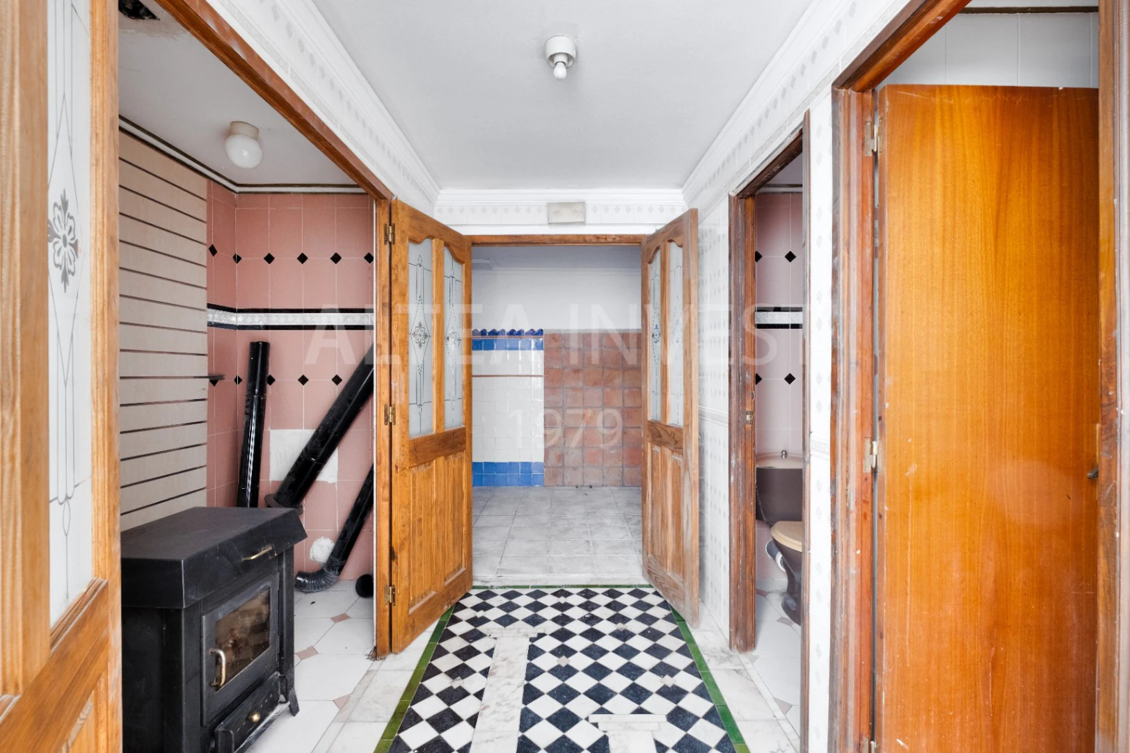 A Historic Gem with a Soul of Its Own – A Unique Investment in La Xara, Dénia