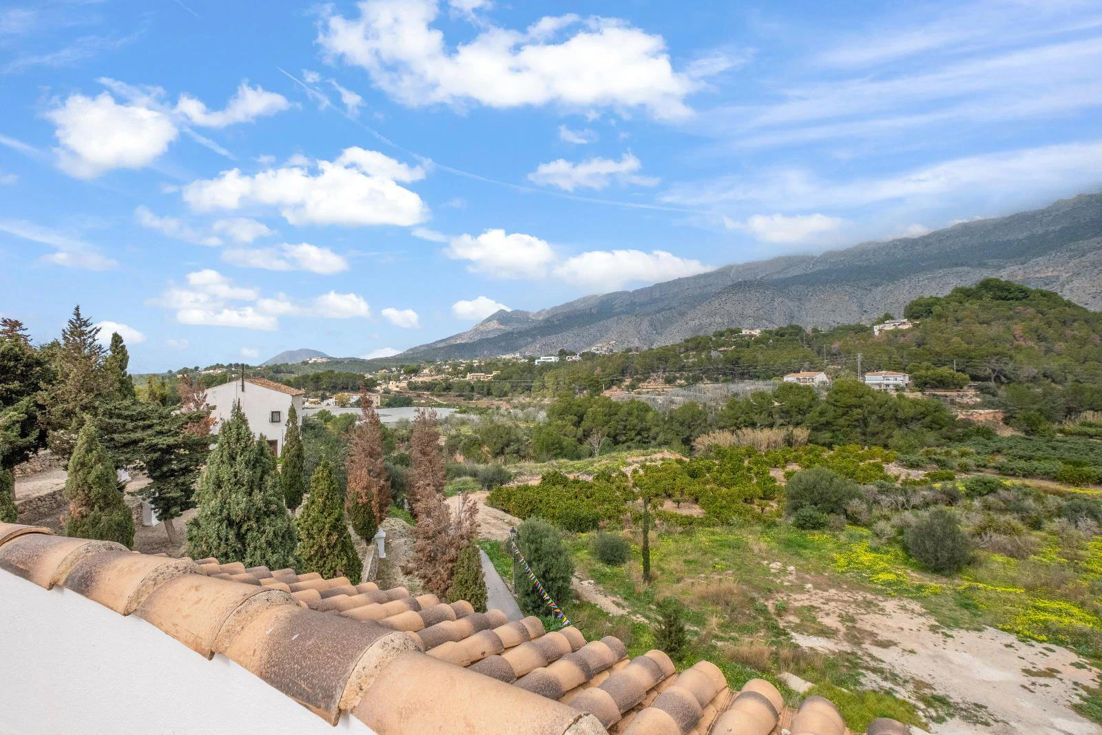 1376 - Penthouse with large terrace and panoramic views in the heart of Altea la Vella