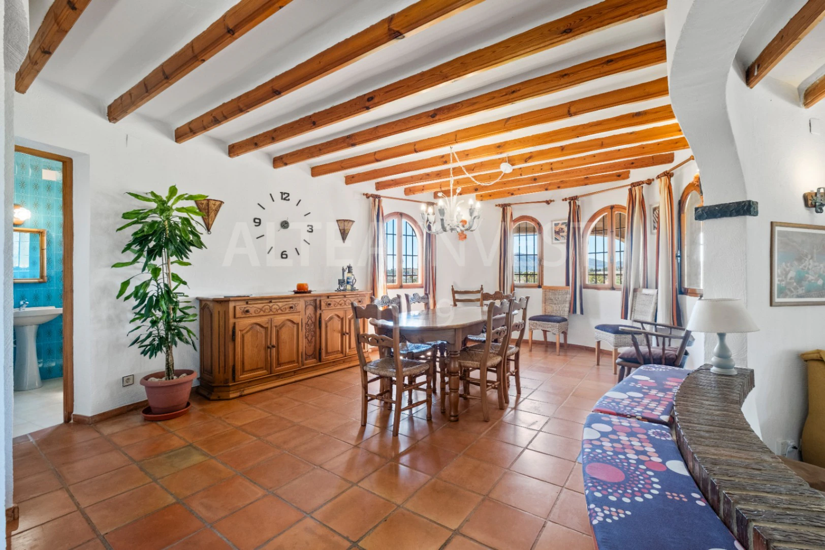Finca śródziemnomorska z ponad 16.000 m² prywatnego terenu w wyjątkowym naturalnym otoczeniu Altei