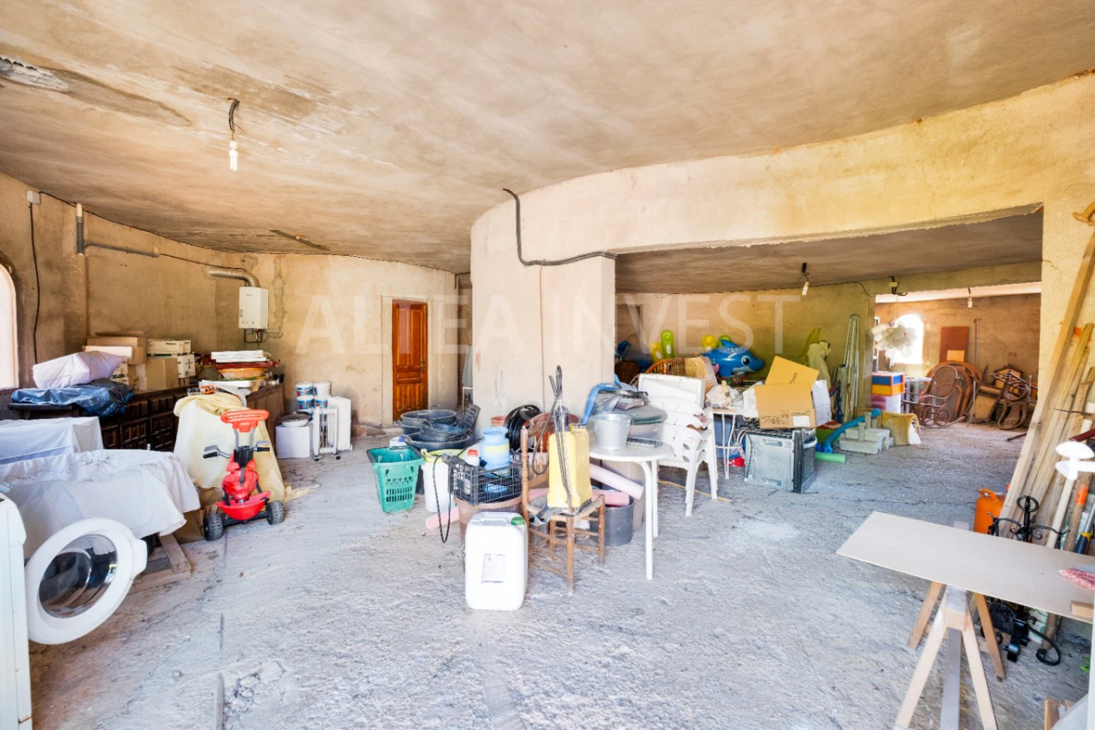 Finca śródziemnomorska z ponad 16.000 m² prywatnego terenu w wyjątkowym naturalnym otoczeniu Altei