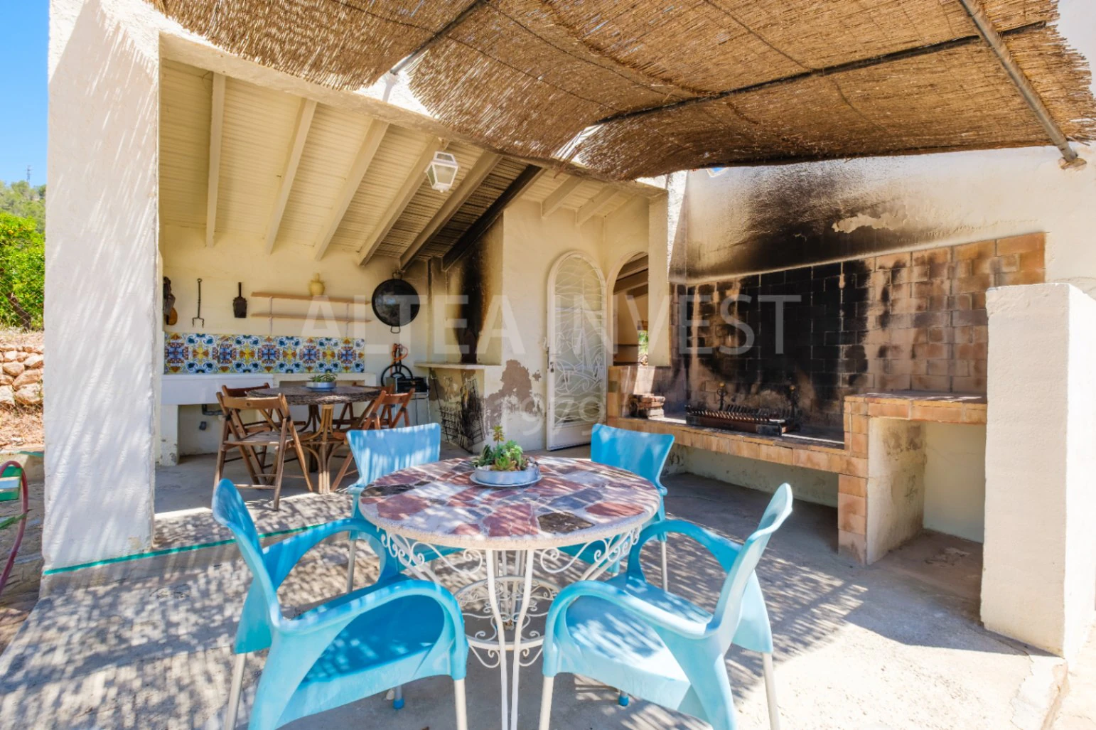 Finca śródziemnomorska z ponad 16.000 m² prywatnego terenu w wyjątkowym naturalnym otoczeniu Altei