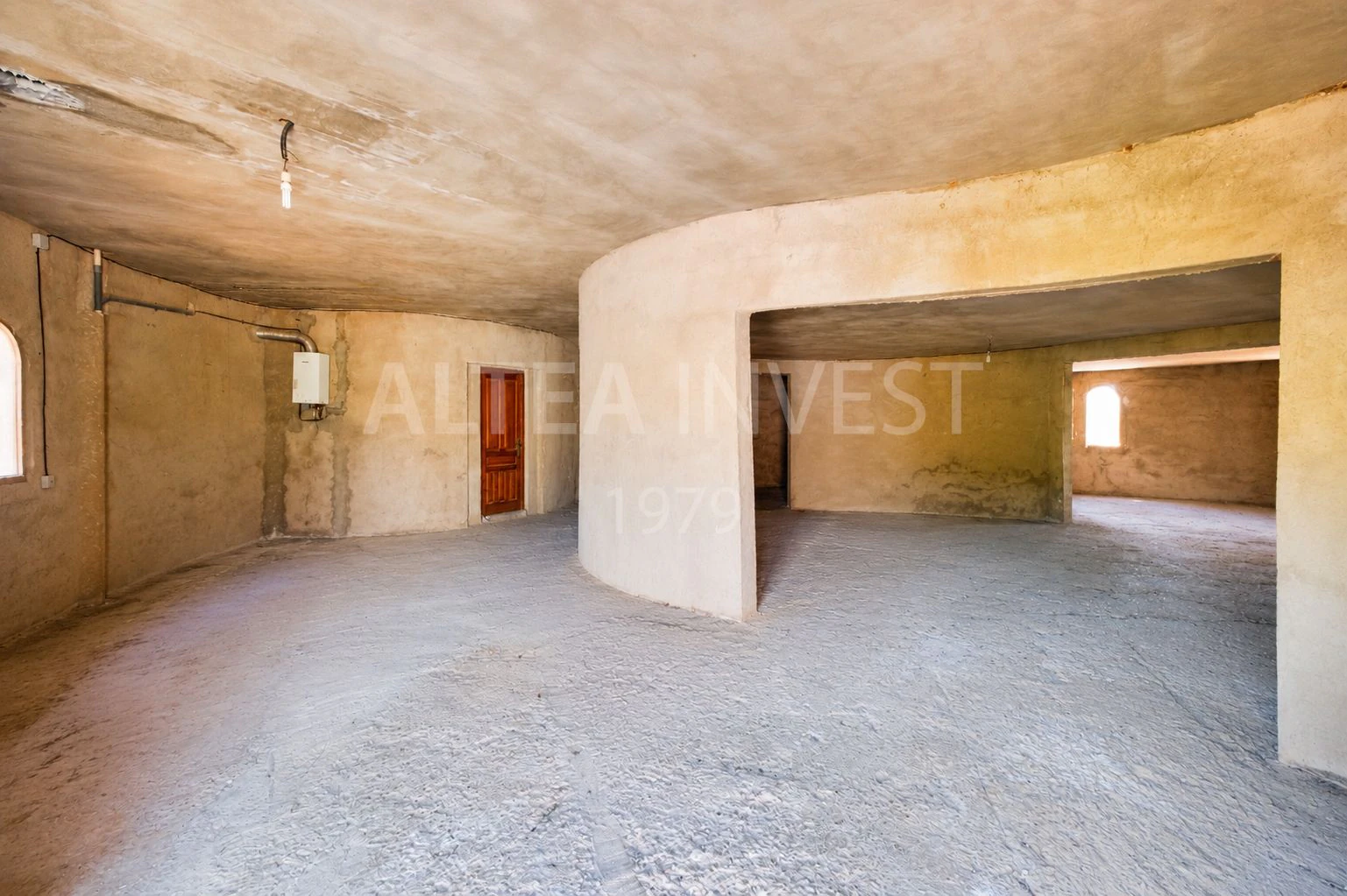 Finca śródziemnomorska z ponad 16.000 m² prywatnego terenu w wyjątkowym naturalnym otoczeniu Altei