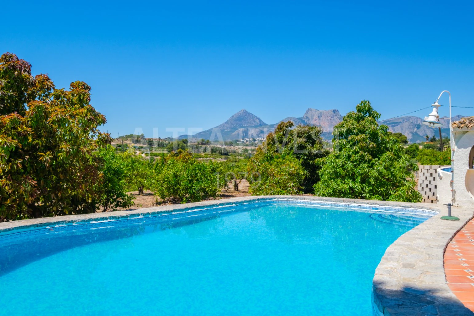 1557 - Mediterranean Estate with Over 16,000 m² of Private Land in a Unique Natural Setting of Altea