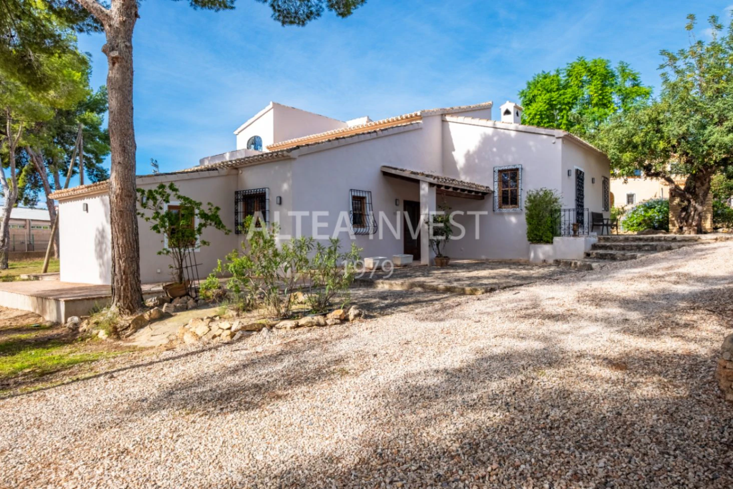 1465 - Villa “La Huerta” : Esencia mediterránea y serenidad en el corazón de Alfaz Del Pí