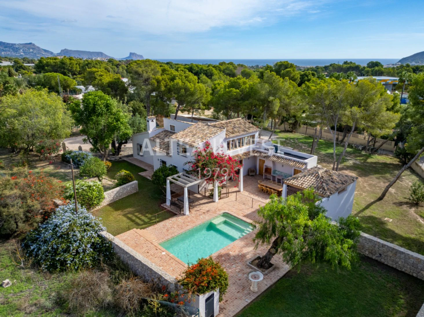 1465 - Villa “La Huerta” : Esencia mediterránea y serenidad en el corazón de Alfaz Del Pí