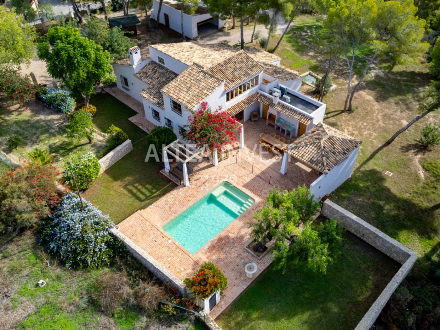 1465 - Villa “La Huerta” : Esencia mediterránea y serenidad en el corazón de Alfaz Del Pí