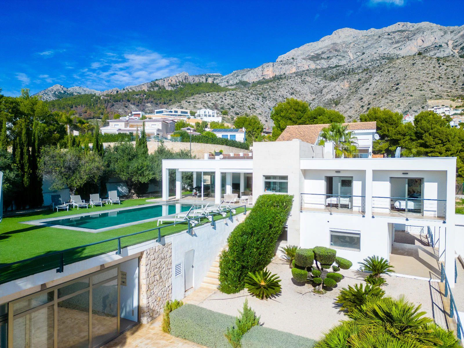 Stunning modern style villa with sea views