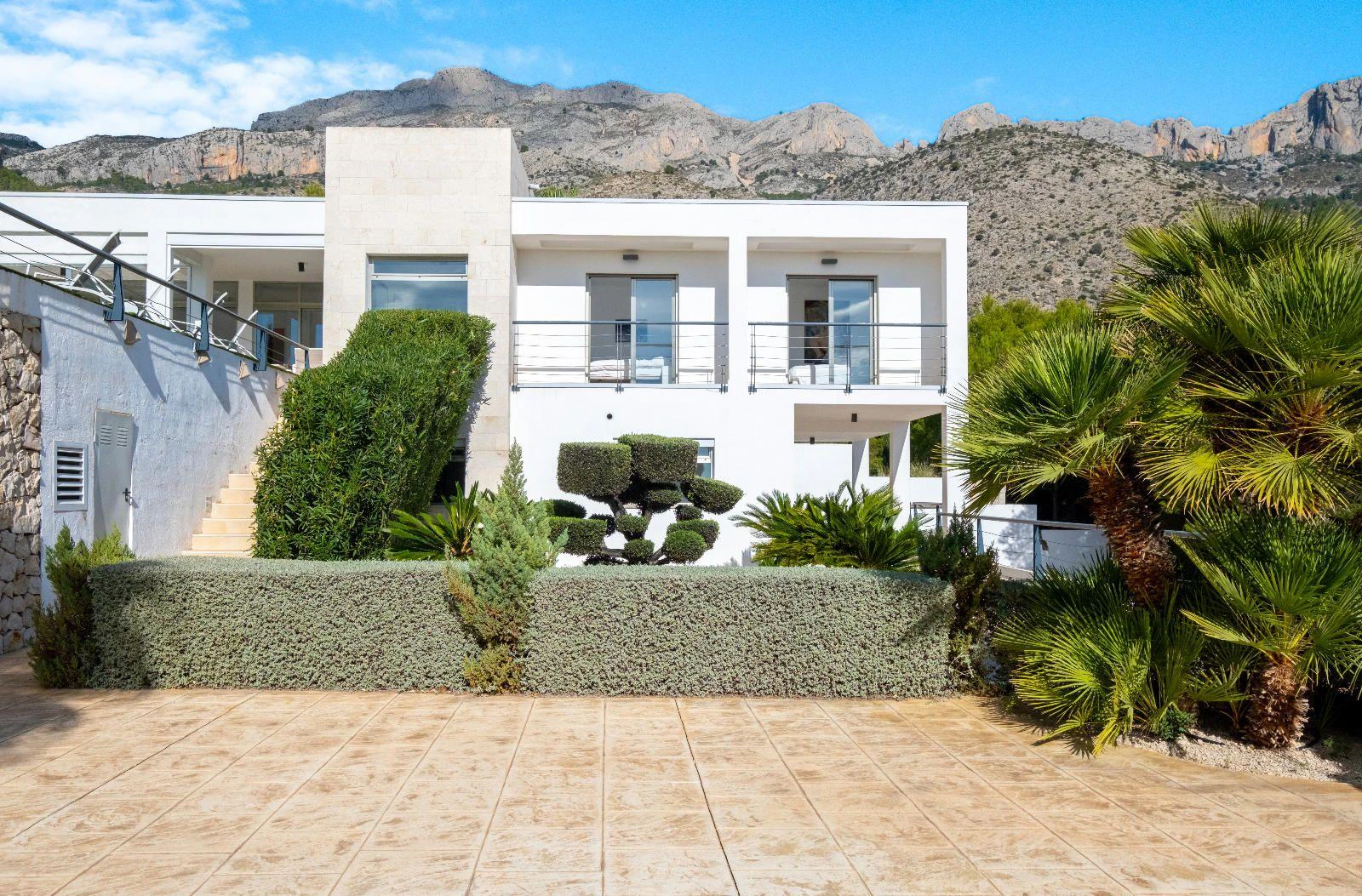 Stunning modern style villa with sea views