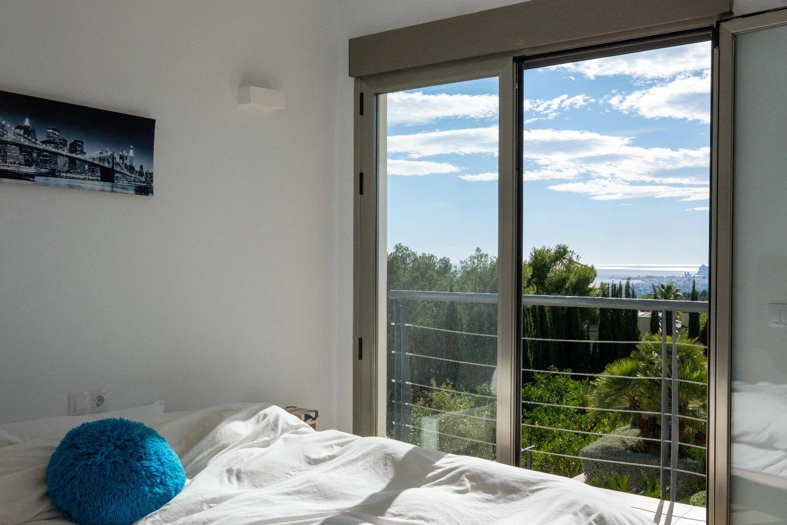 Stunning modern style villa with sea views
