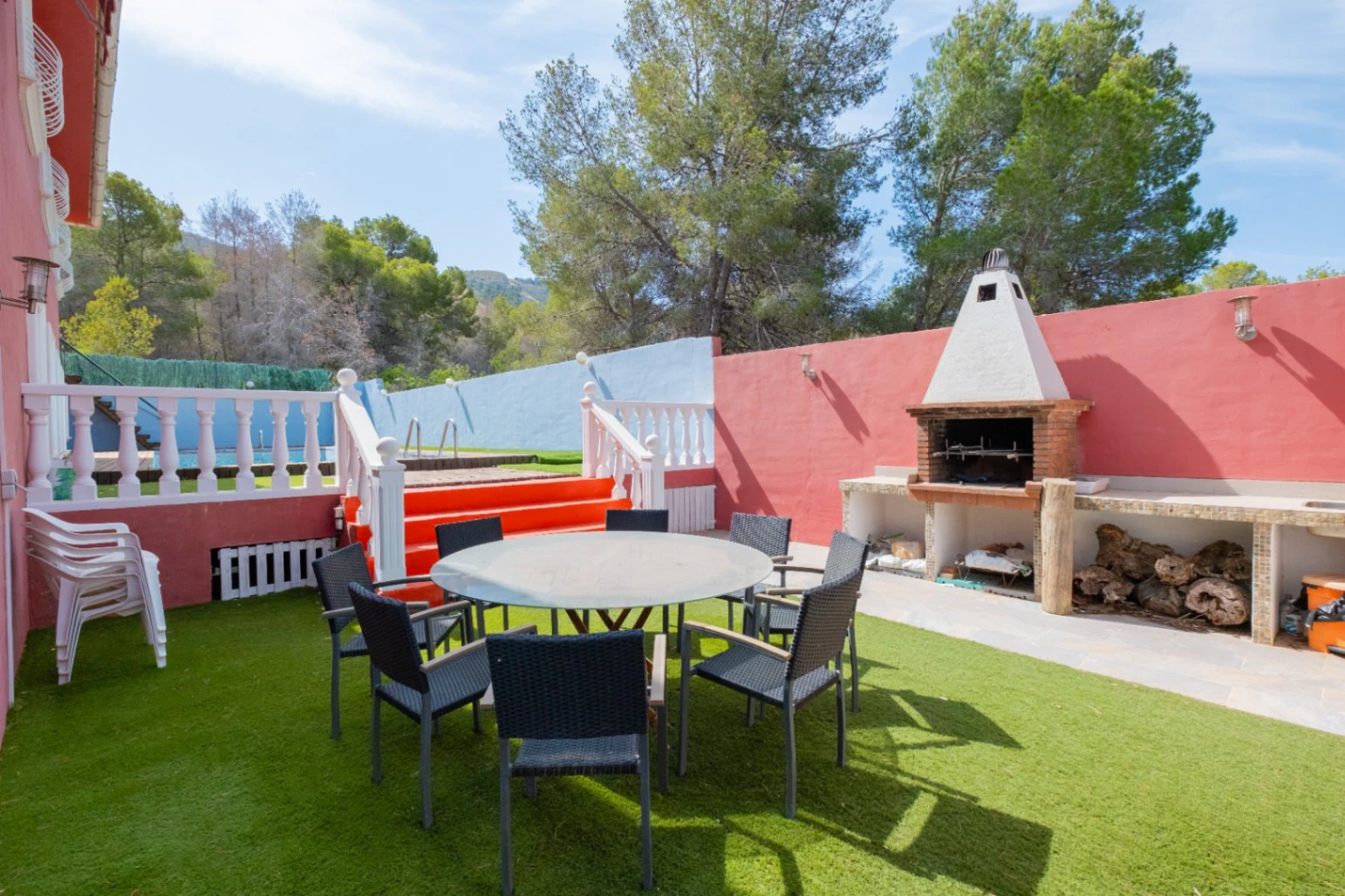 Two Villas – Nature, Privacy, and Versatility in a Unique Setting Next to Sierra Helada