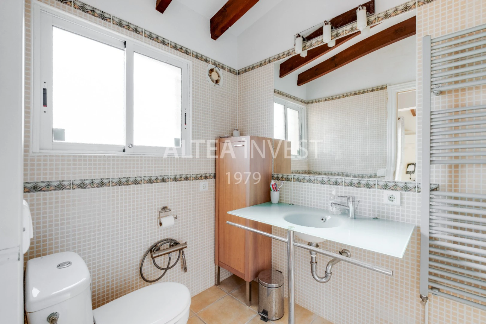 Charming Mediterranean Villa with Sea Views and Space to Enjoy