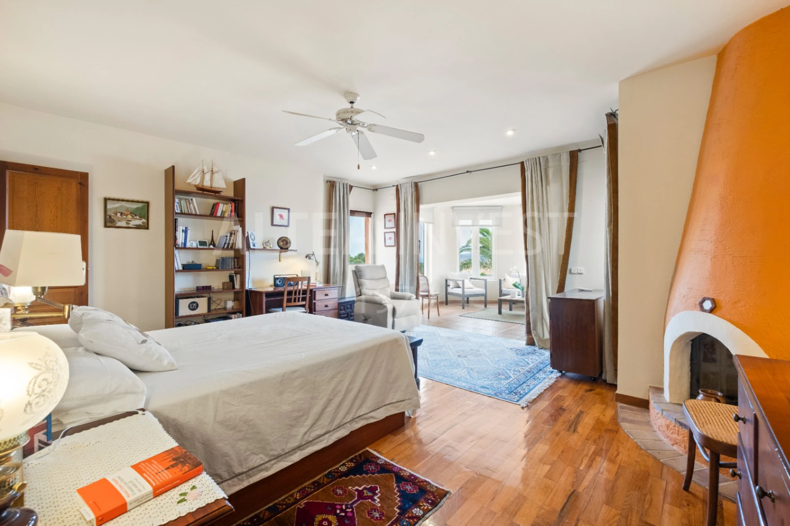 Traditional style villa with sea and mountain views in Alfaz del Pi