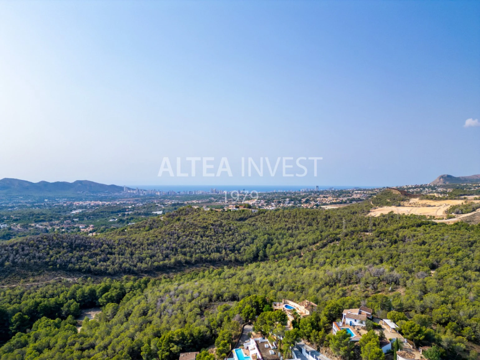 Charming Mediterranean Villa with Sea Views and Space to Enjoy