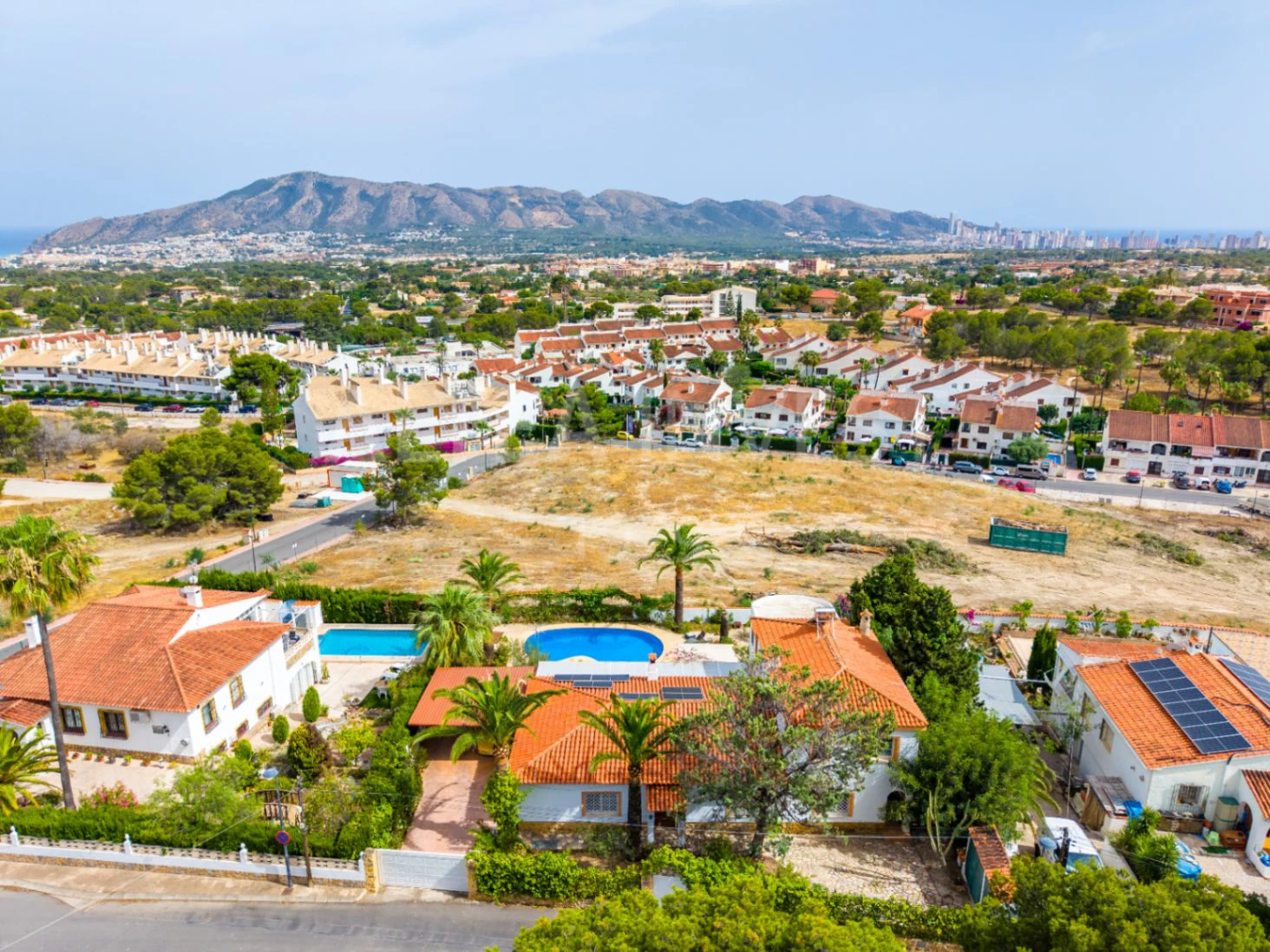 Traditional style villa with sea and mountain views in Alfaz del Pi